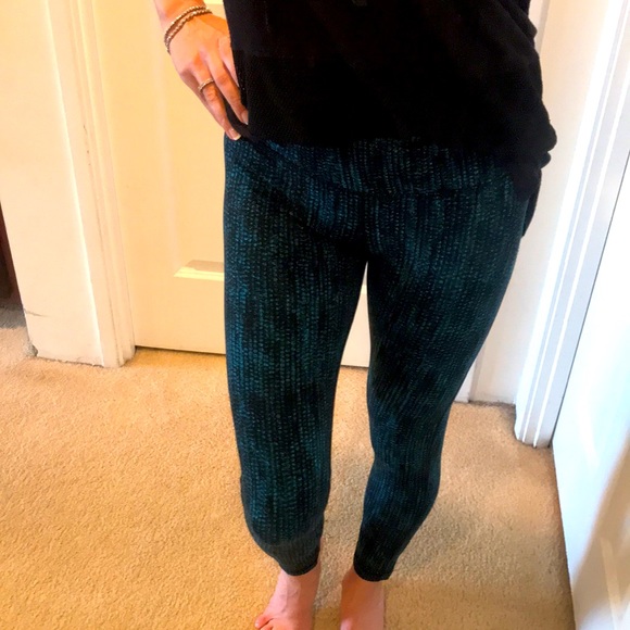 Kirkland Signature Workout Leggings 